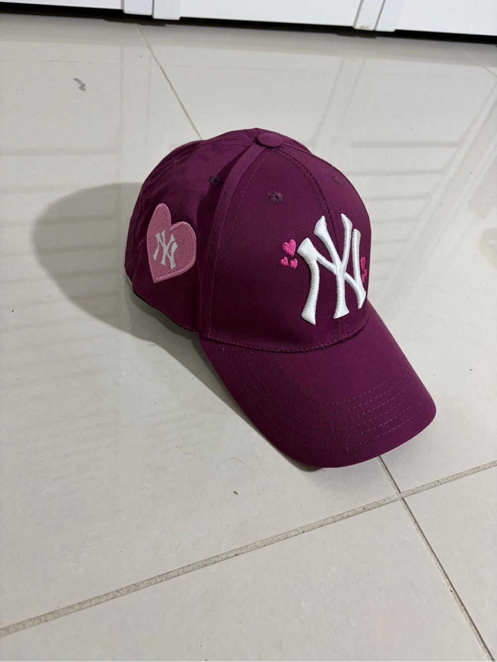 NY Yankees Logo Heart Embroidered Baseball Cap - Plum Pink